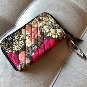 Vera Bradley Mocha Rouge Zip Around Wallet Wrislet